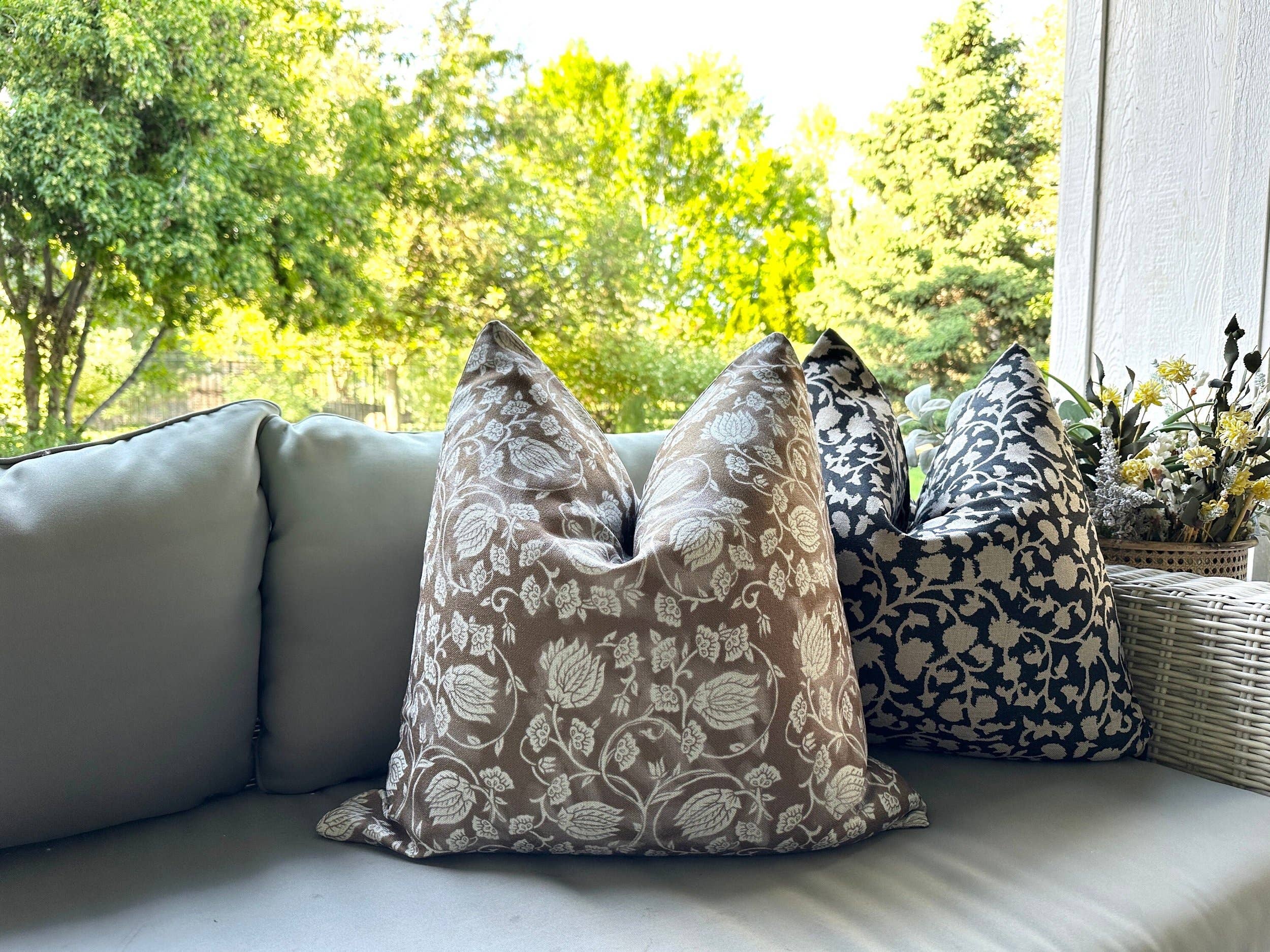 Kate Outdoor/Indoor Pillow Cover