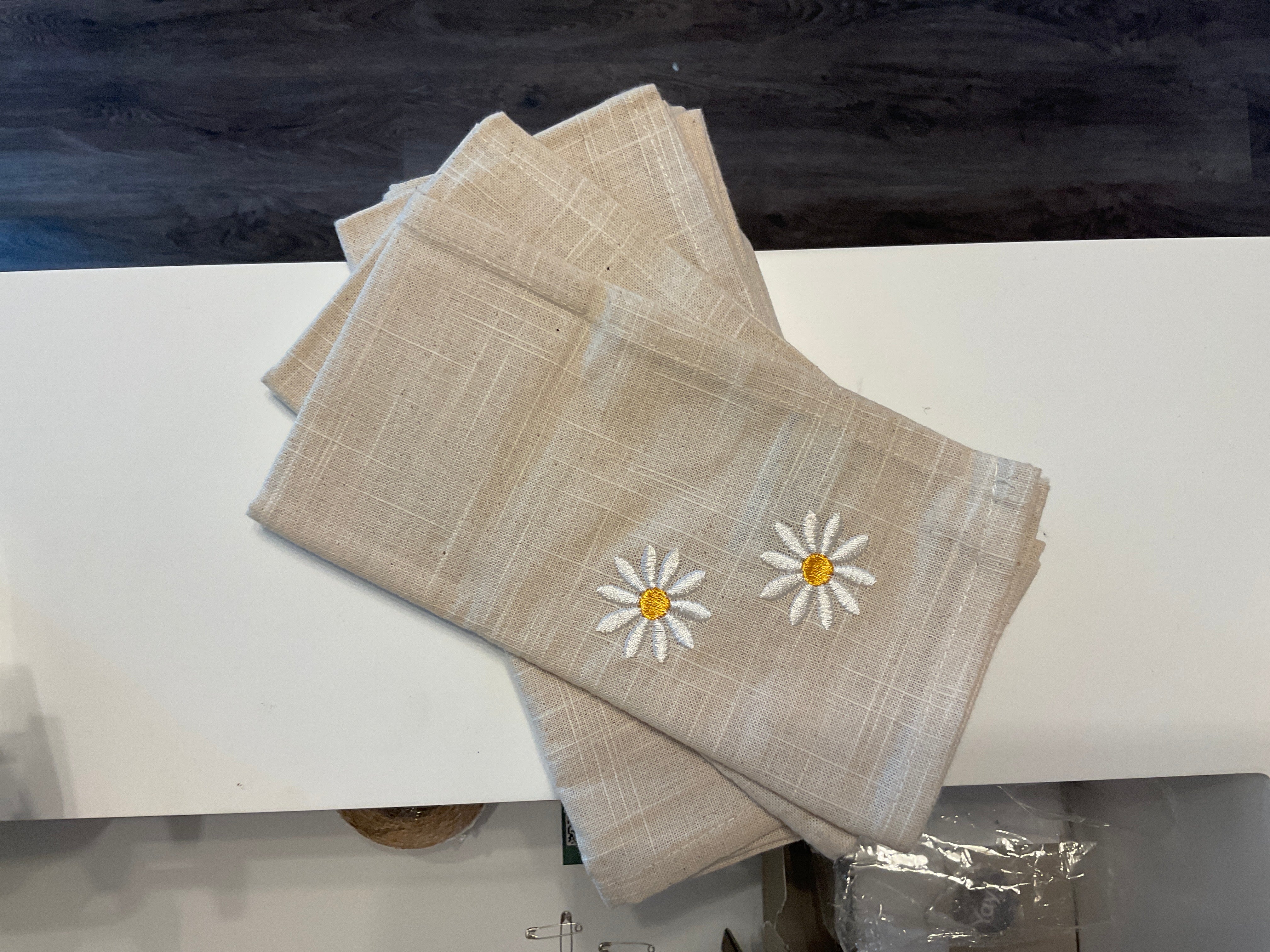 Daisy Napkins - set of 4