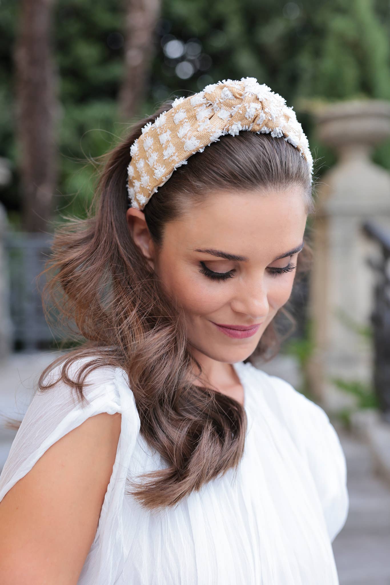 TUFTED STRAW KNOTTED HEABDAND