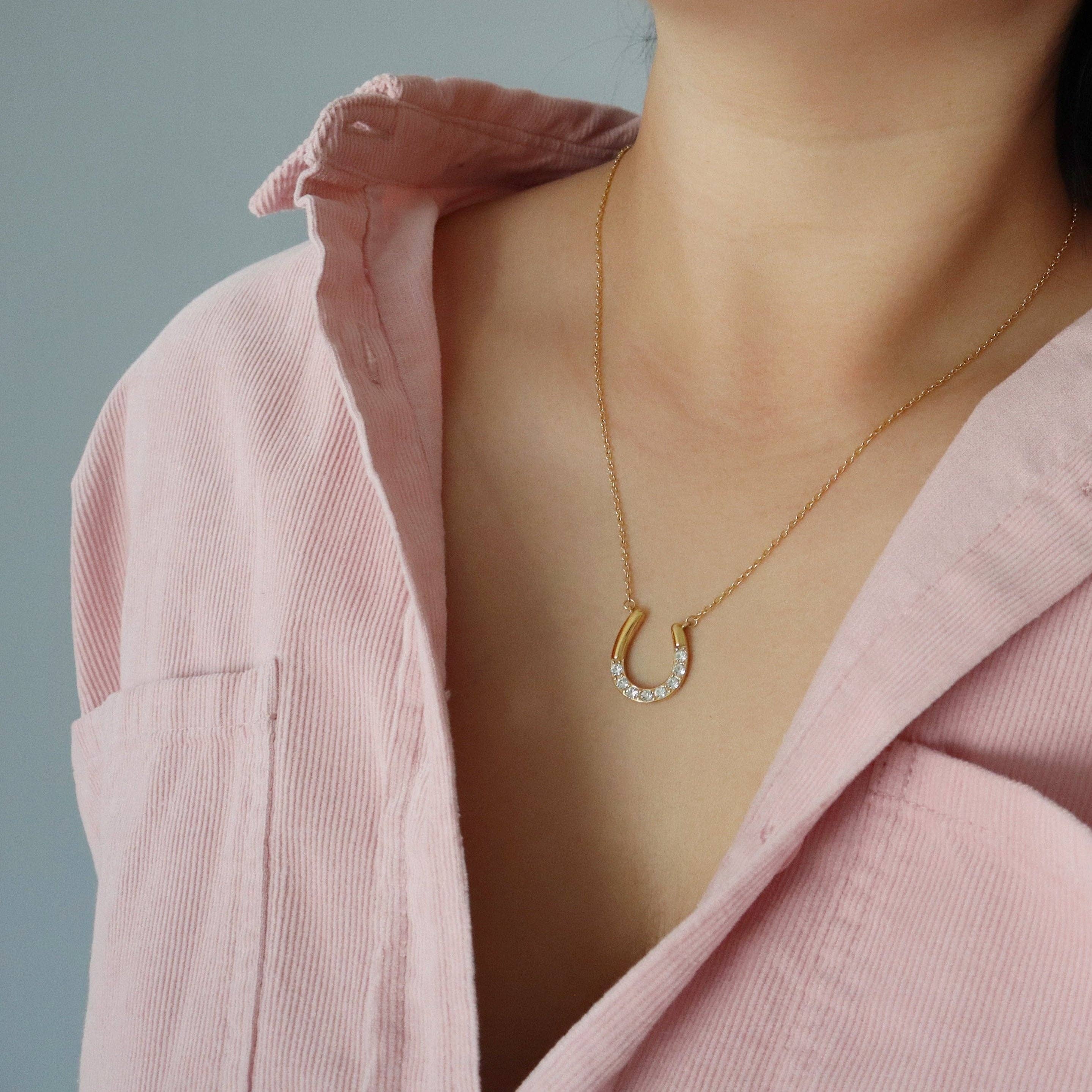 Horseshoe Necklace | Pendant Necklace