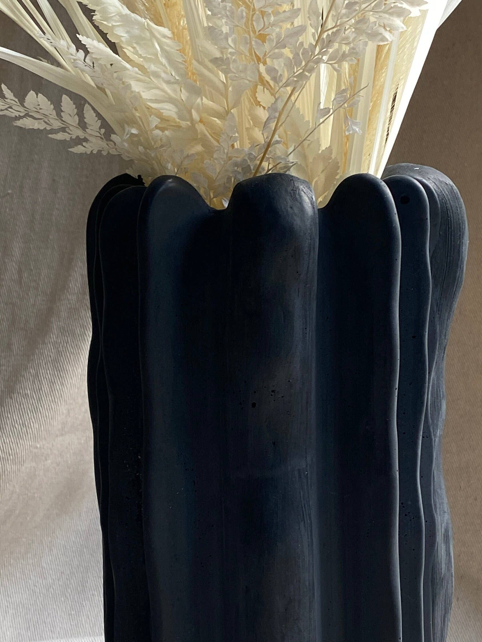 FORMA - concrete vase