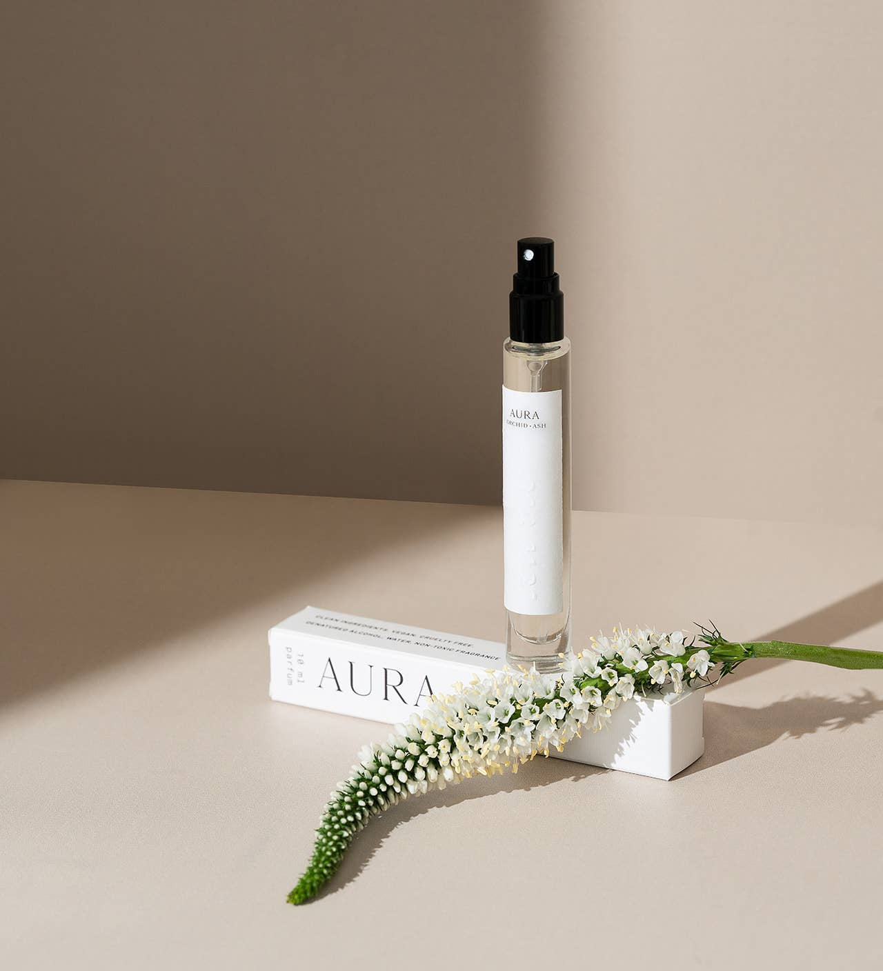 Grapefruit + Tonka Bean Non-Toxic Travel Spray | AURA
