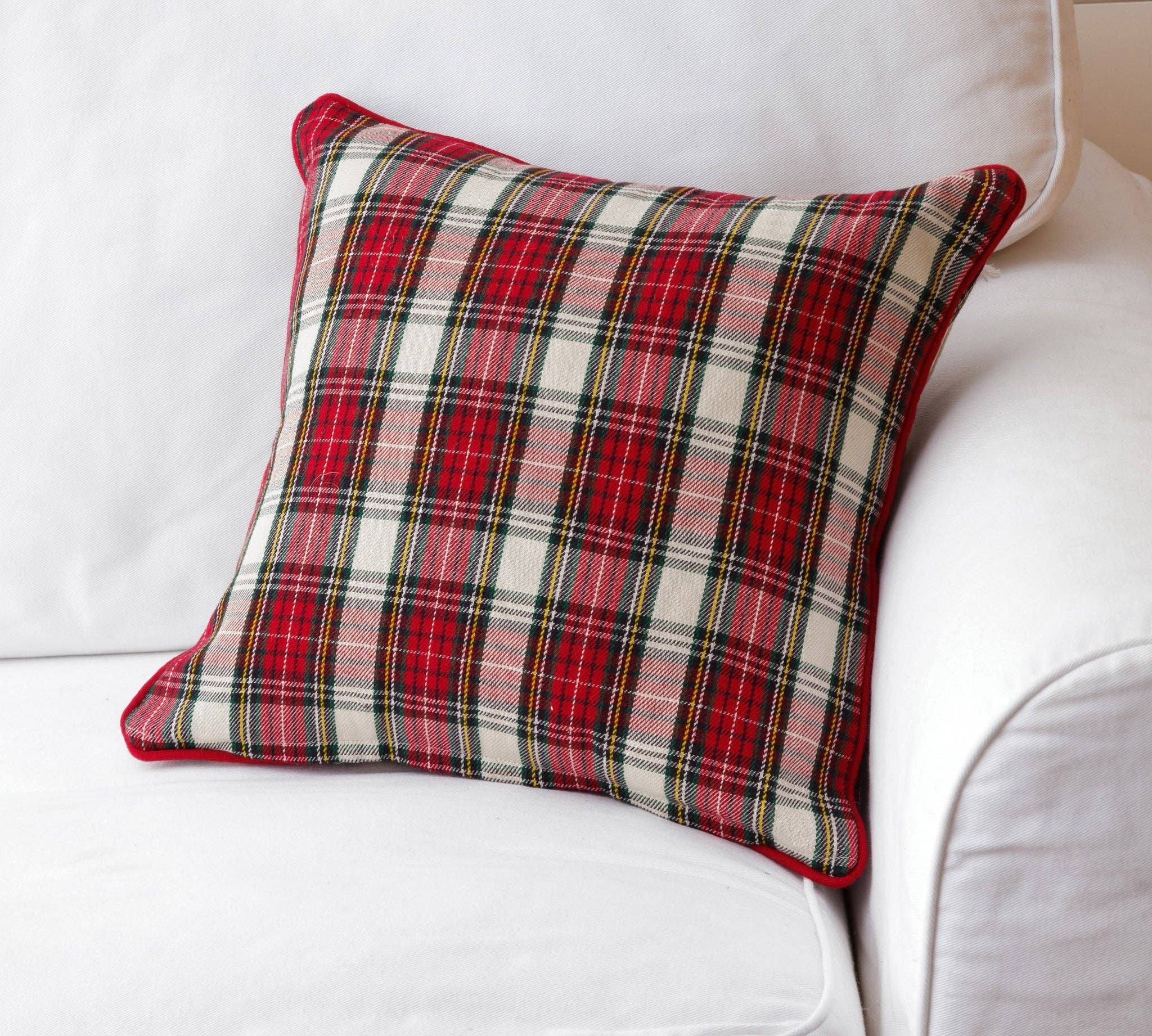 Tartan Pillow (PC)