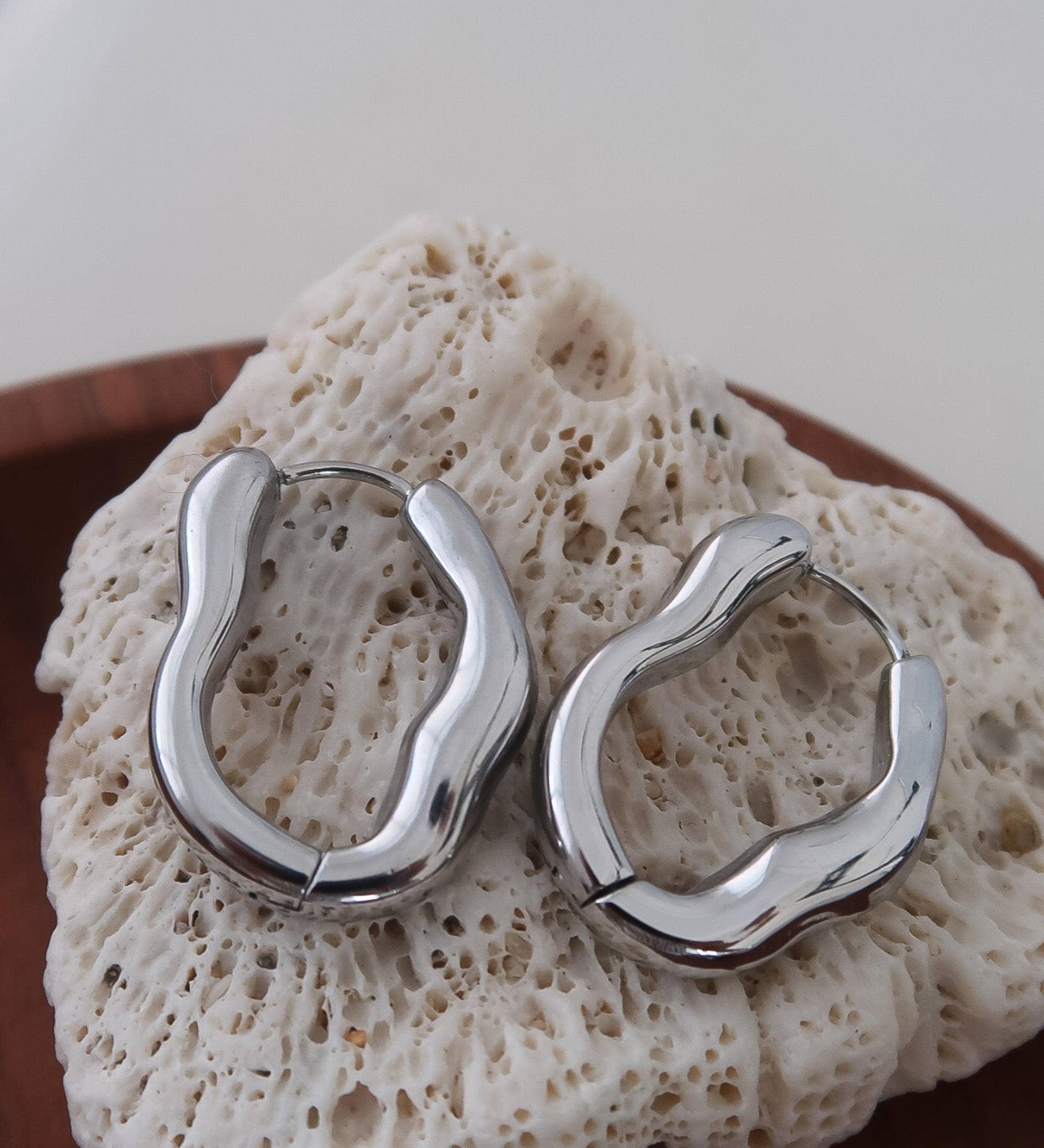 Darcy 18K Gold Non-Tarnish Oval Hoop Earring