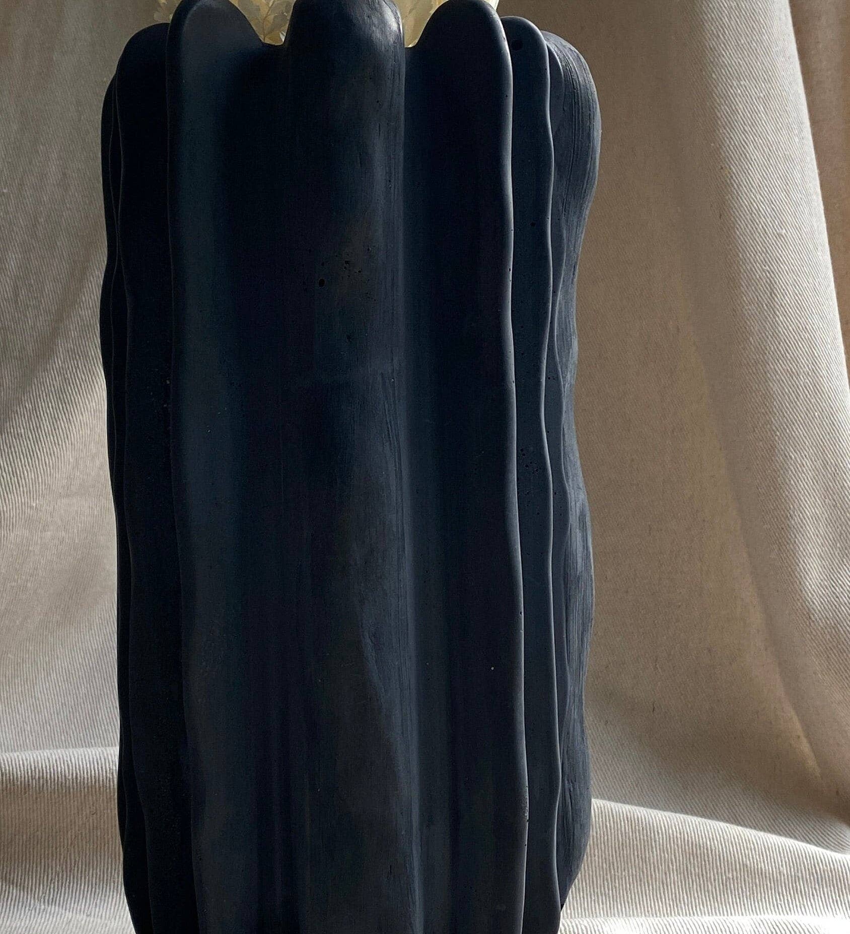 FORMA - concrete vase
