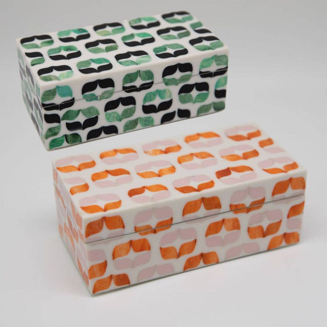 Serif Hinged Boxes