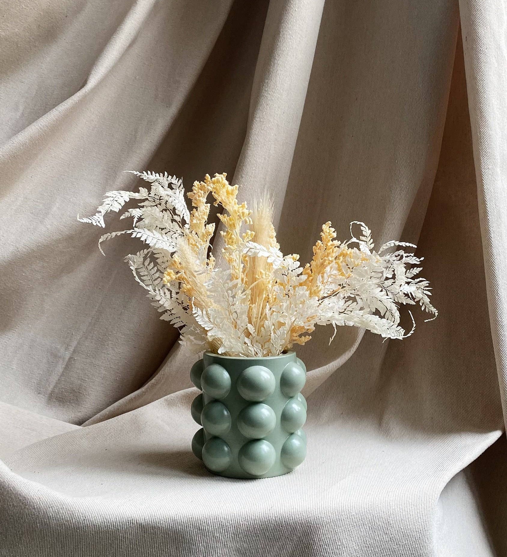 Globuli vase