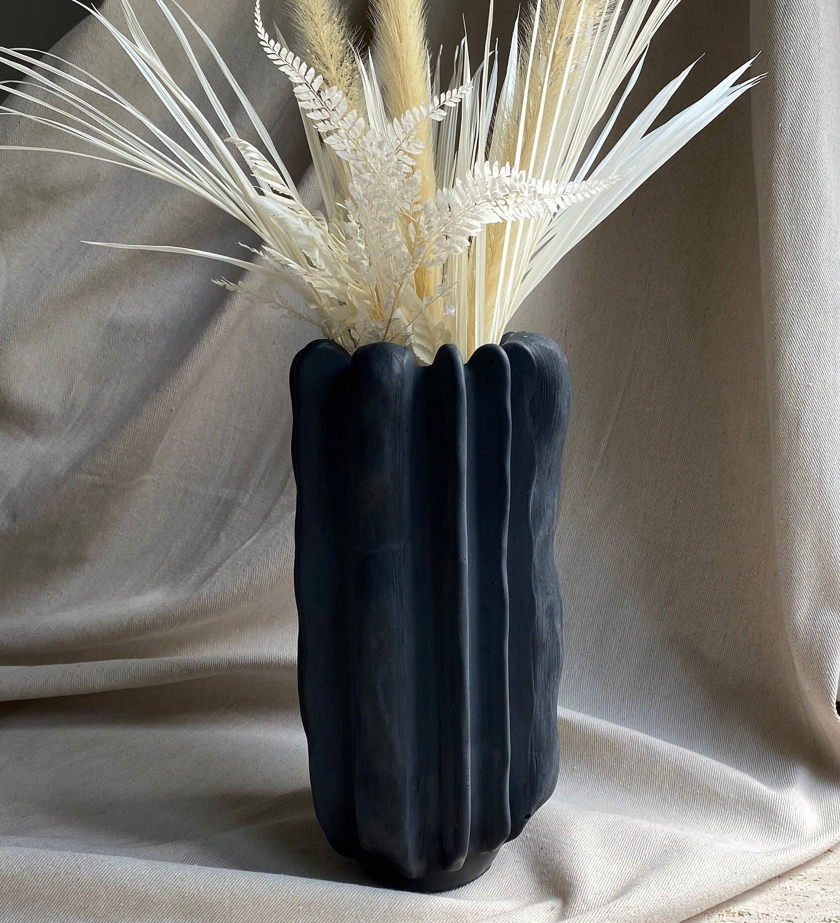 FORMA - concrete vase