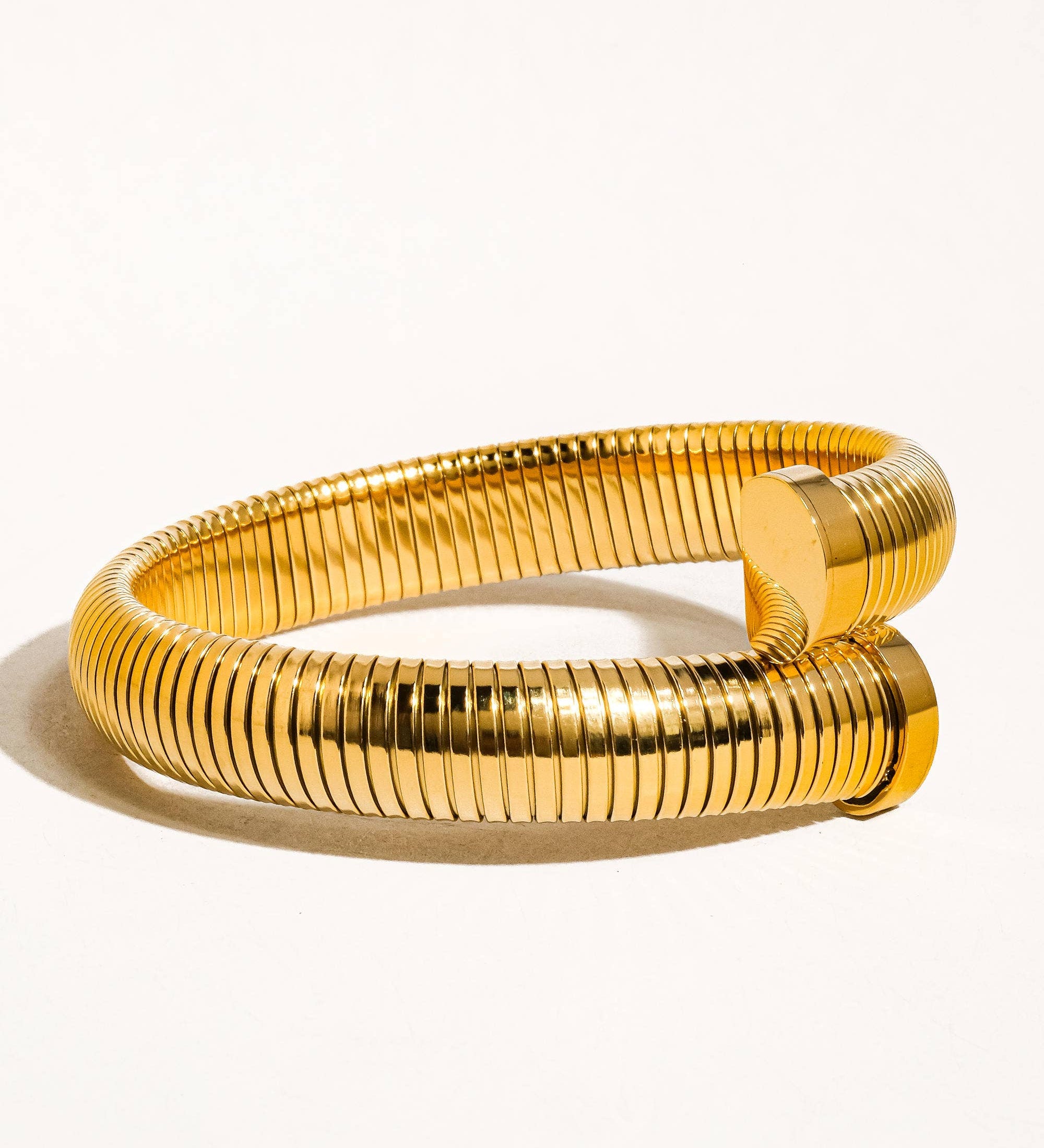 Dehors 18K Gold Non-Tarnish Bold Bangle