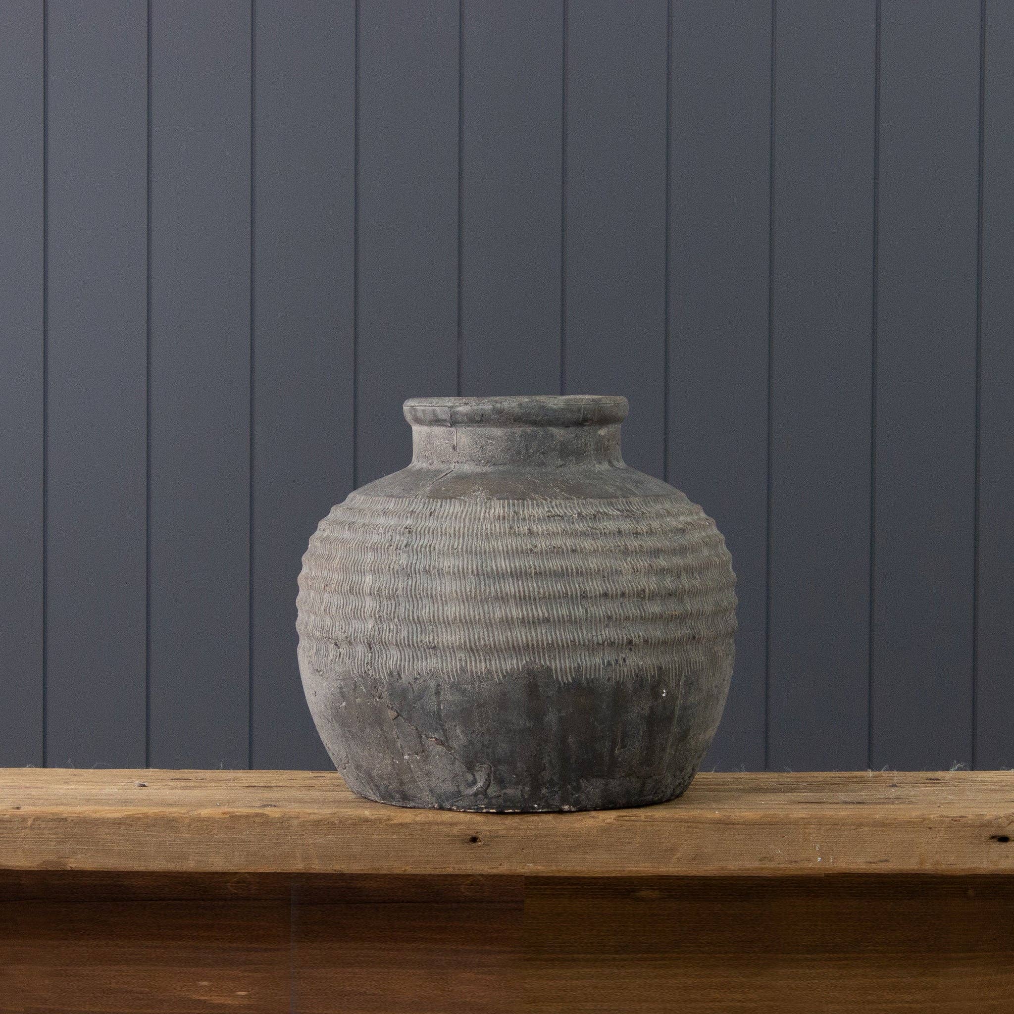 Round Terracotta Vase (PC)