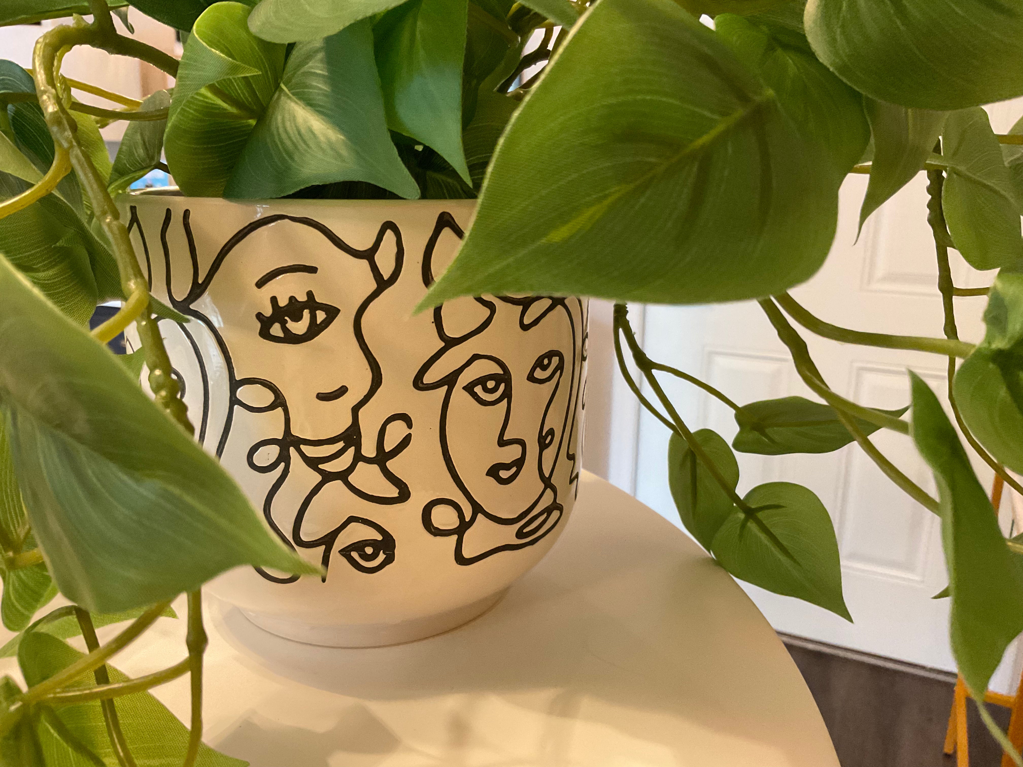 Face vase small