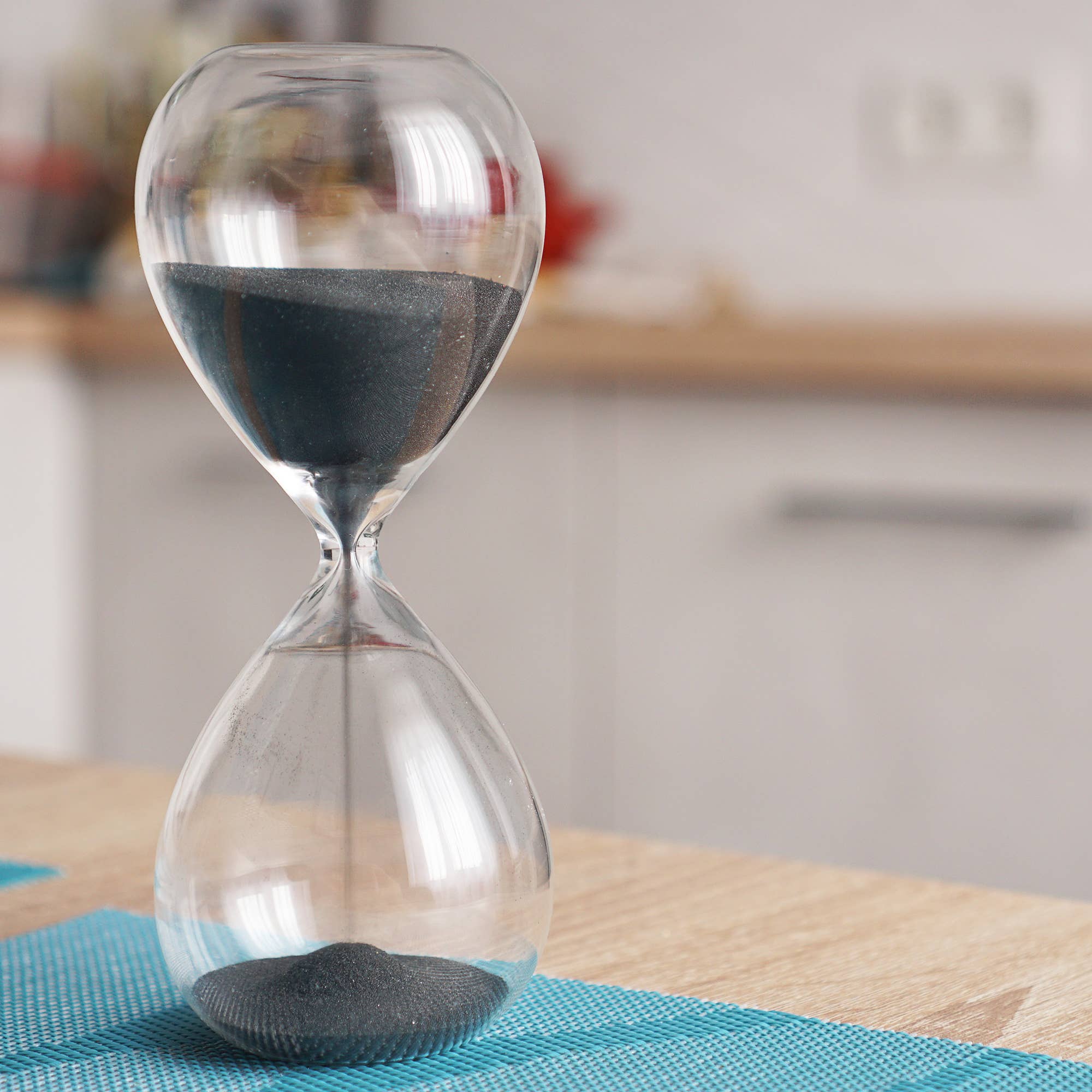 403 - Black Sand Glass Timer
