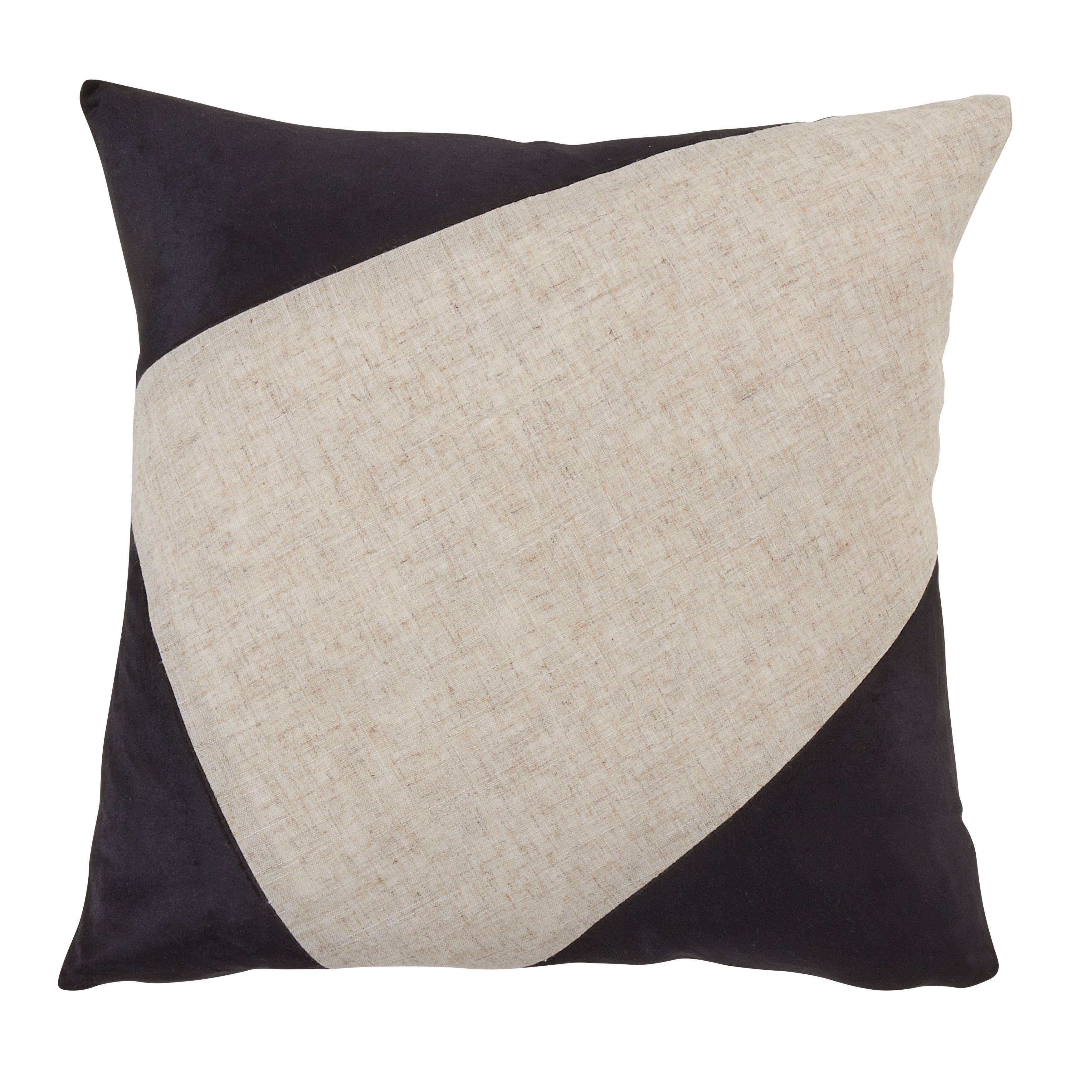 Velvet Throw Pillow With Geometric Design