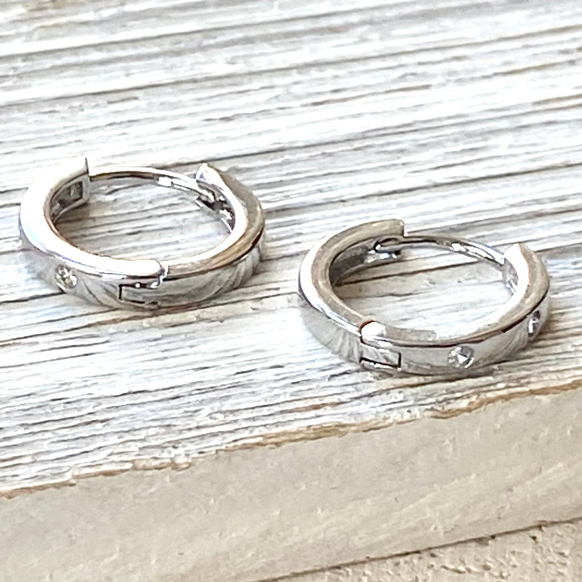 Huggie hoop earrings minimalist, simple jewelry