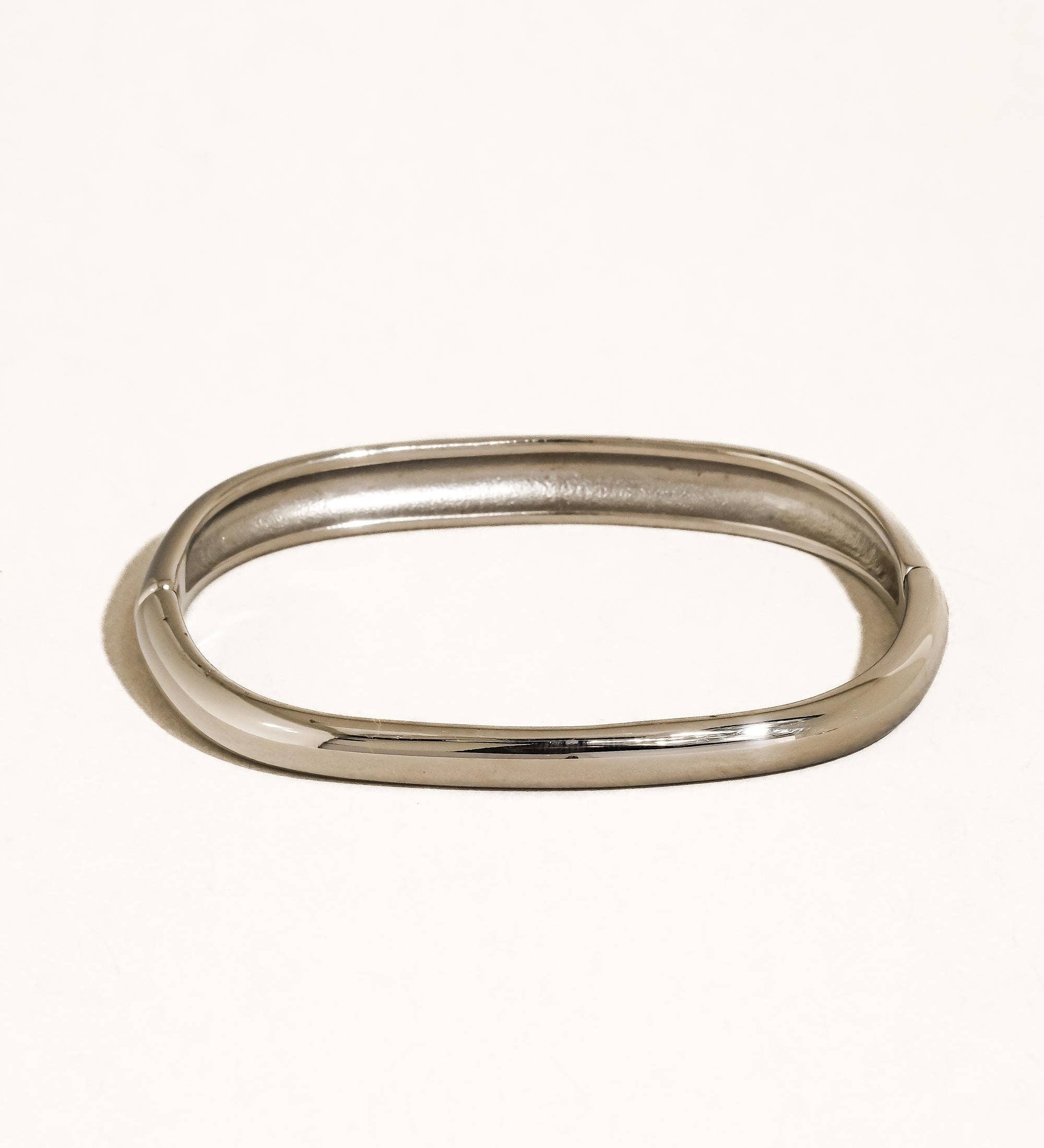 Renzi 18K Gold Non-Tarnish Classic Bangle
